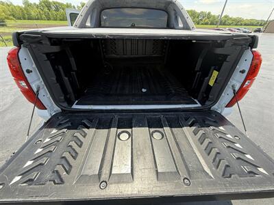 2009 Chevrolet Avalanche LT   - Photo 15 - Cahokia, IL 62206