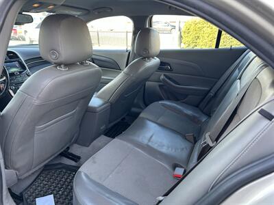 2015 Chevrolet Malibu LT - Photo 9 - Fairview Heights, IL 62208