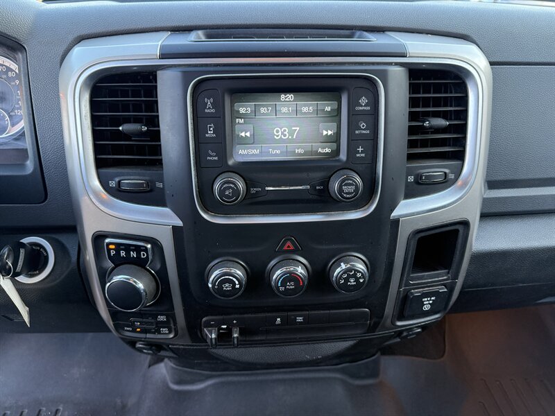 2015 RAM 1500 Big Horn - Photo 13 - Cahokia, IL 62206