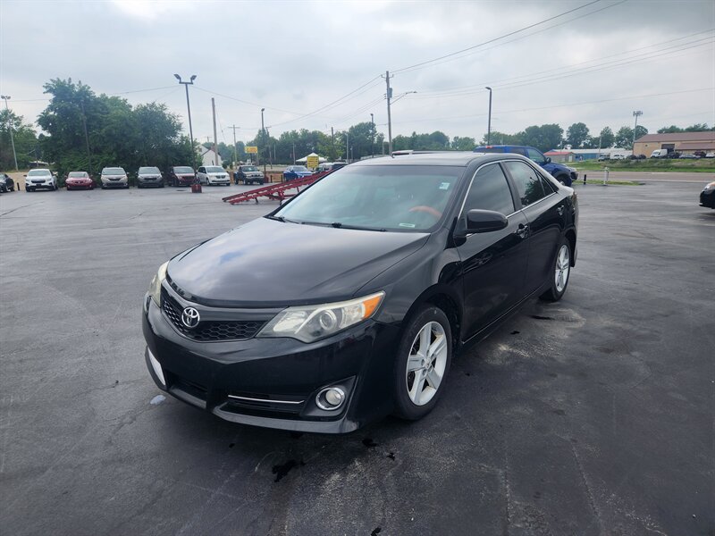 2013 Toyota Camry L - Photo 1 - Cahokia, IL 62206