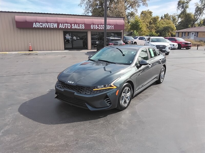 2022 Kia K5 LXS   - Photo 1 - Cahokia, IL 62206