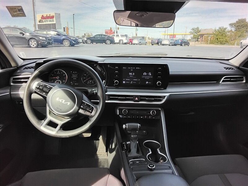 2022 Kia K5 LXS - Photo 5 - Cahokia, IL 62206