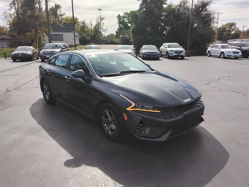 2022 Kia K5 LXS - Photo 2 - Cahokia, IL 62206