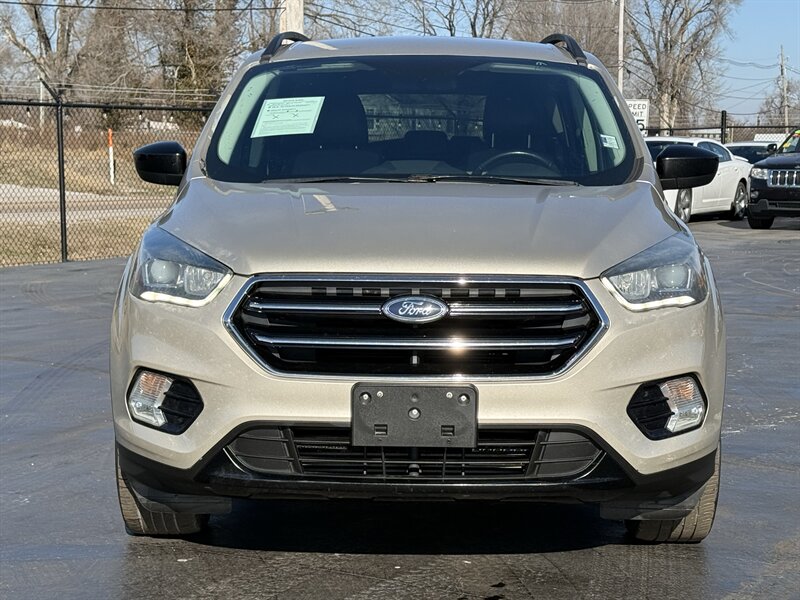2017 Ford Escape SE - Photo 3 - Cahokia, IL 62206