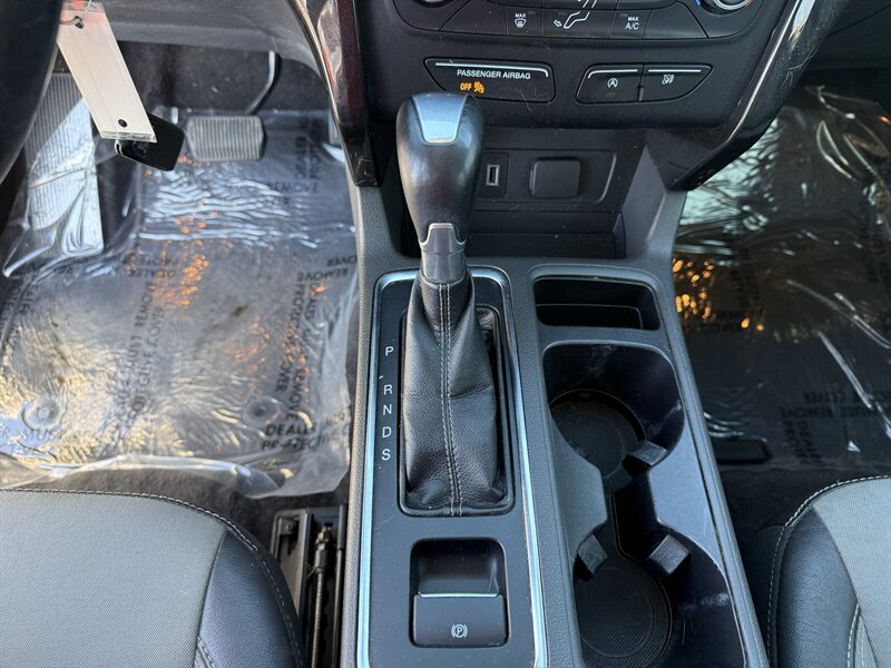 2017 Ford Escape SE - Photo 15 - Cahokia, IL 62206