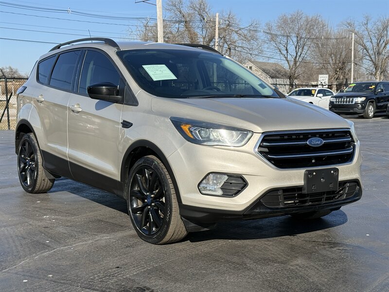 2017 Ford Escape SE - Photo 4 - Cahokia, IL 62206