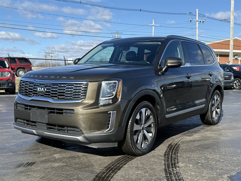 2020 Kia Telluride S   - Photo 1 - Cahokia, IL 62206