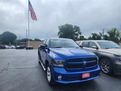 2015 RAM 1500 Express   - Photo 2 - Cahokia, IL 62206