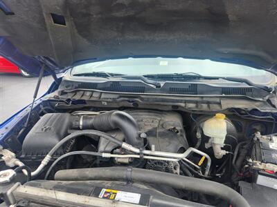 2015 RAM 1500 Express   - Photo 6 - Cahokia, IL 62206