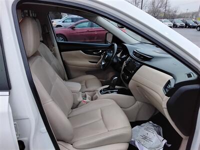2018 Nissan Rogue S - Photo 14 - Cahokia, IL 62206