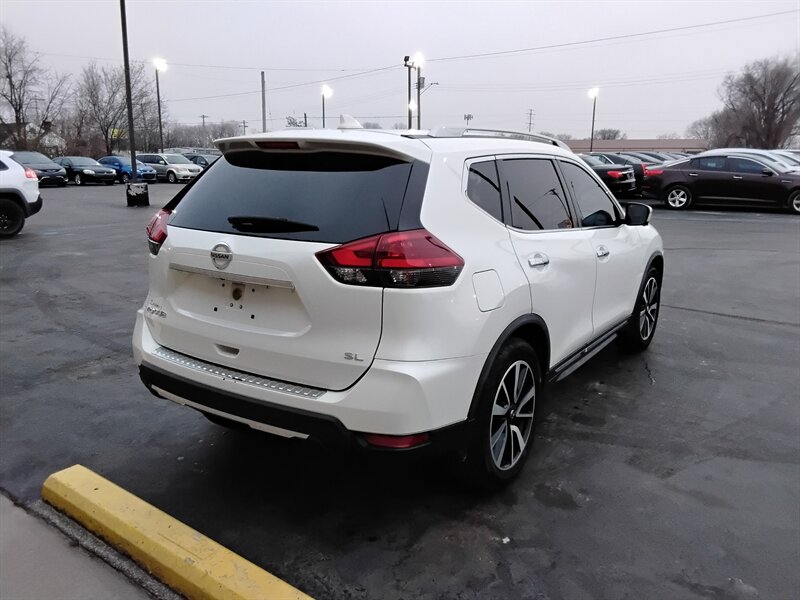 2018 Nissan Rogue S - Photo 5 - Cahokia, IL 62206