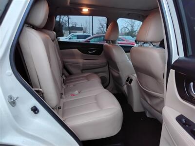 2018 Nissan Rogue S - Photo 13 - Cahokia, IL 62206