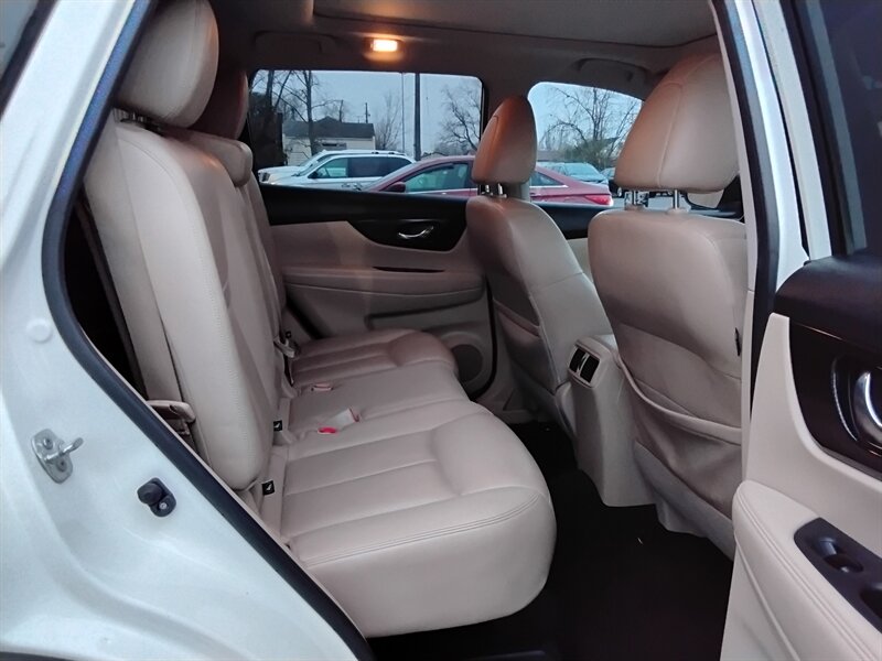 2018 Nissan Rogue S - Photo 13 - Cahokia, IL 62206