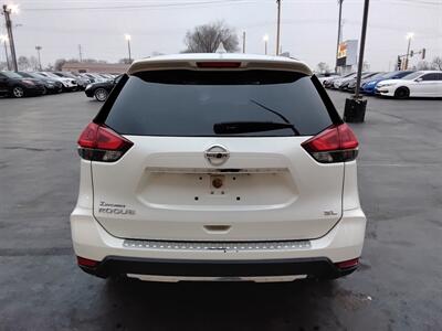 2018 Nissan Rogue S - Photo 6 - Cahokia, IL 62206