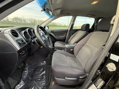 2005 Toyota Matrix   - Photo 10 - Cahokia, IL 62206