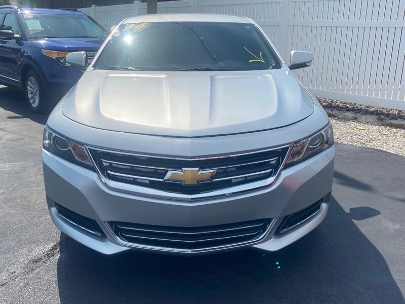 2014 Chevrolet Impala LT   - Photo 1 - Belleville, IL 62226