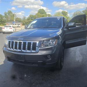 2013 Jeep Grand Cherokee Laredo   - Photo 1 - Belleville, IL 62223