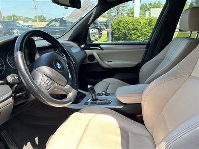 2013 BMW X3 xDrive28i - Photo 8 - Fairview Heights, IL 62208