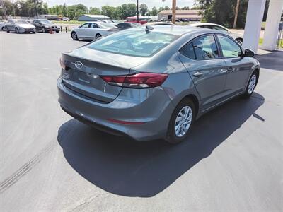 2017 Hyundai ELANTRA SE   - Photo 3 - Cahokia, IL 62206
