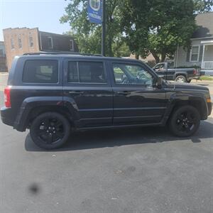 2015 Jeep Patriot Sport   - Photo 3 - Freeburg, IL 62243