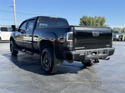 2011 GMC Sierra 2500 Denali   - Photo 5 - Cahokia, IL 62206