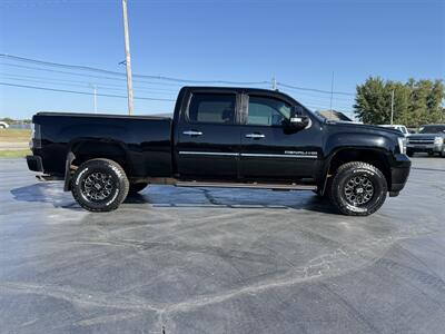 2011 GMC Sierra 2500 Denali   - Photo 4 - Cahokia, IL 62206