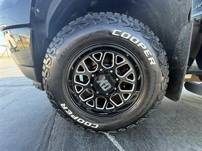 2011 GMC Sierra 2500 Denali   - Photo 17 - Cahokia, IL 62206