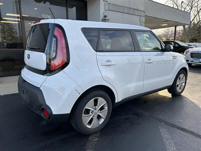 2015 Kia Soul   - Photo 4 - Fairview Heights, IL 62208