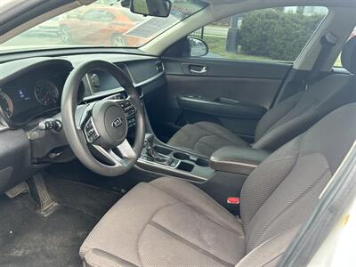 2019 Kia Optima LX   - Photo 8 - Fairview Heights, IL 62208