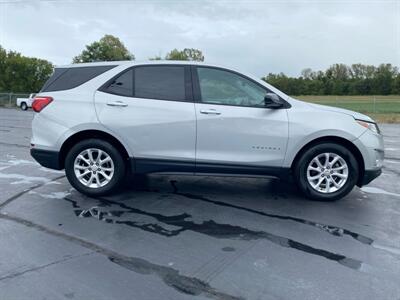 2018 Chevrolet Equinox LS   - Photo 4 - Cahokia, IL 62206