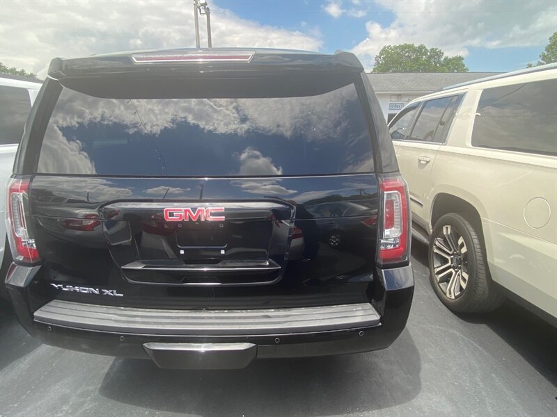 2016 GMC Yukon SLT - Photo 8 - Belleville, IL 62226