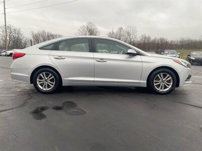 2016 Hyundai SONATA SE   - Photo 4 - Cahokia, IL 62206