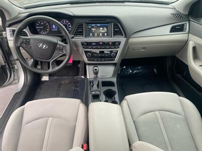 2016 Hyundai SONATA SE   - Photo 10 - Cahokia, IL 62206