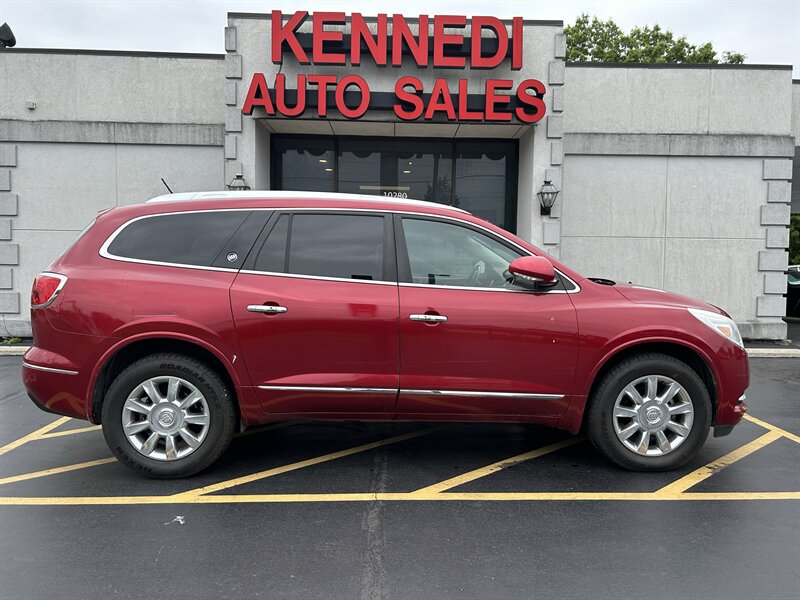 2013 Buick Enclave Leather   - Photo 1 - Fairview Heights, IL 62208
