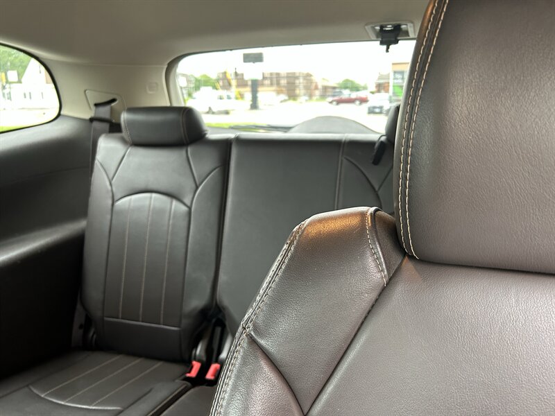 2013 Buick Enclave Leather - Photo 10 - Fairview Heights, IL 62208