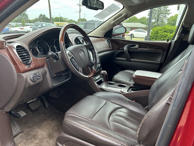 2013 Buick Enclave Leather - Photo 8 - Fairview Heights, IL 62208