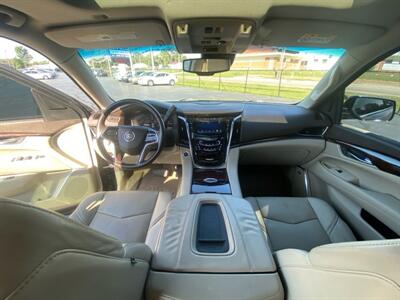 2015 Cadillac Escalade ESV Premium   - Photo 16 - Cahokia, IL 62206