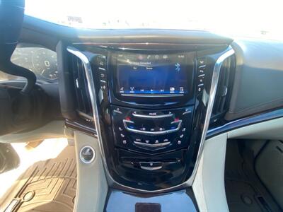 2015 Cadillac Escalade ESV Premium   - Photo 18 - Cahokia, IL 62206