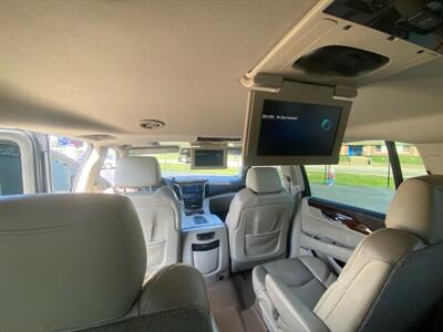 2015 Cadillac Escalade ESV Premium   - Photo 14 - Cahokia, IL 62206