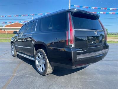 2015 Cadillac Escalade ESV Premium   - Photo 8 - Cahokia, IL 62206