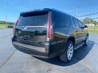 2015 Cadillac Escalade ESV Premium   - Photo 10 - Cahokia, IL 62206