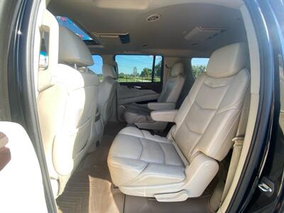 2015 Cadillac Escalade ESV Premium   - Photo 13 - Cahokia, IL 62206