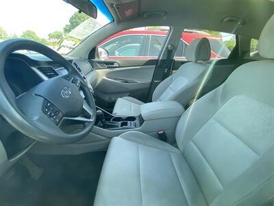 2016 Hyundai TUCSON 2.0L Base   - Photo 2 - Belleville, IL 62226