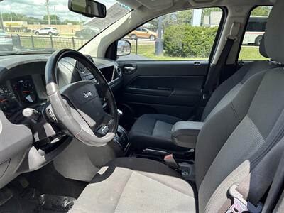 2010 Jeep Compass Sport   - Photo 8 - Fairview Heights, IL 62208