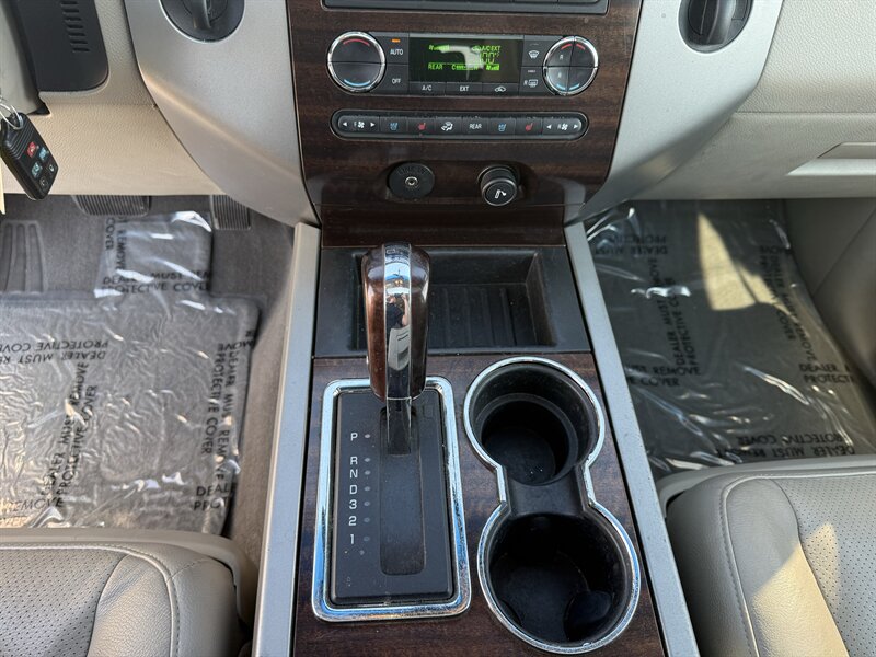 2008 Ford Expedition EL Limited - Photo 15 - Cahokia, IL 62206