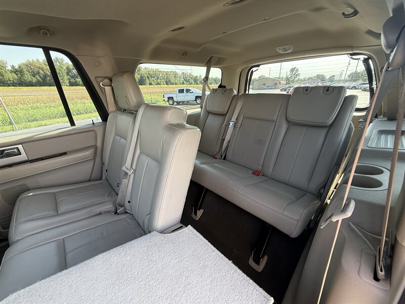 2008 Ford Expedition EL Limited - Photo 12 - Cahokia, IL 62206