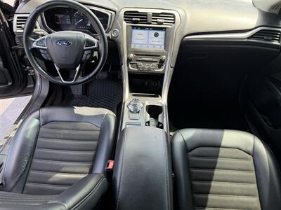 2017 Ford Fusion SE   - Photo 9 - Cahokia, IL 62206