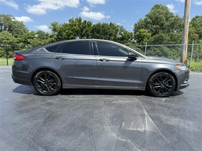2017 Ford Fusion SE   - Photo 5 - Cahokia, IL 62206