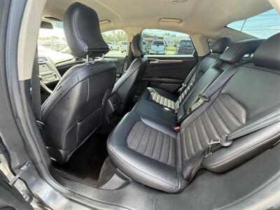 2017 Ford Fusion SE   - Photo 8 - Cahokia, IL 62206