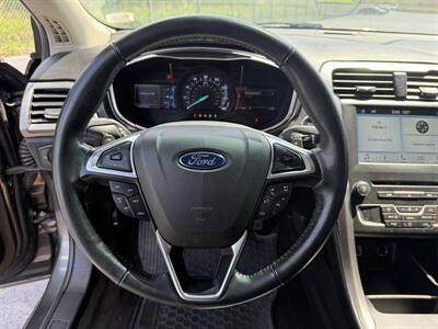 2017 Ford Fusion SE   - Photo 11 - Cahokia, IL 62206